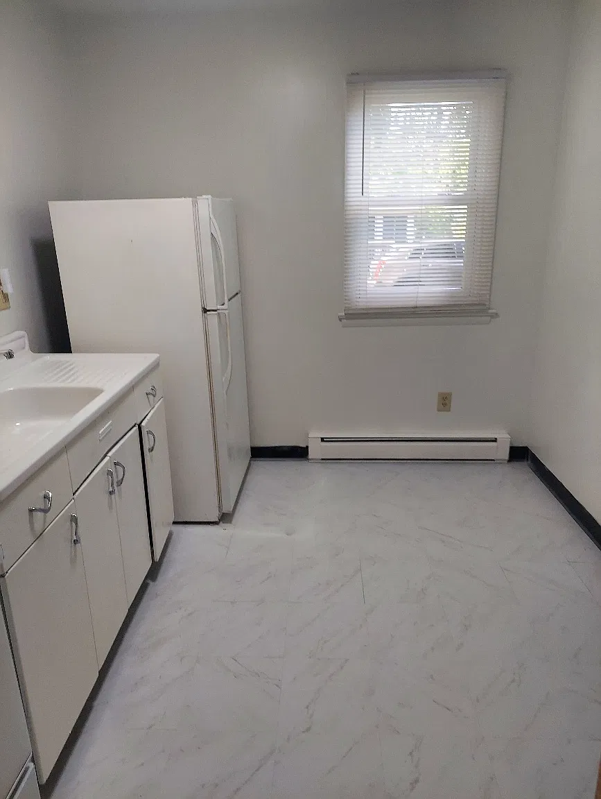 1 bed, 666 sqft, $1,350 — Photo 3