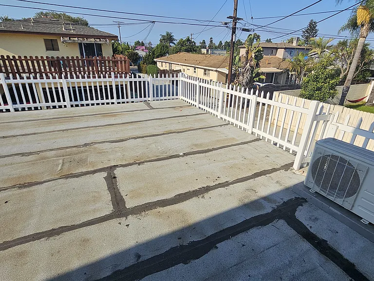 652 Center St #C — Photo 21