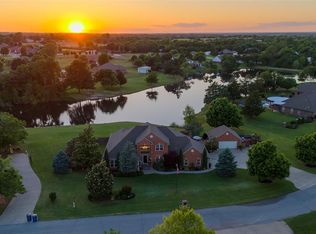 205 W Waterfront Dr, Tuttle, OK 73089