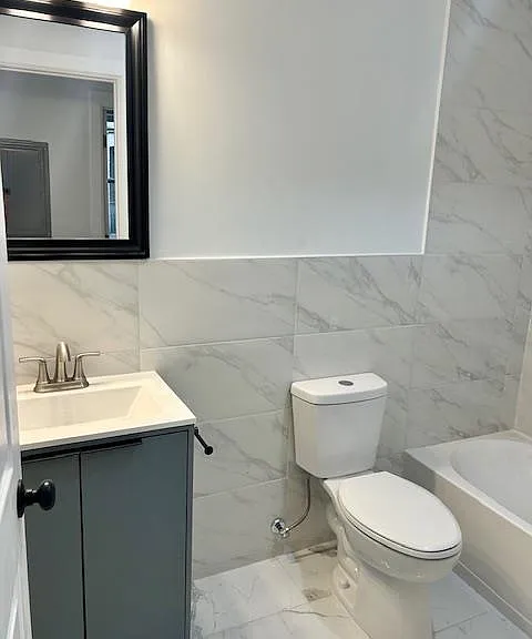 88 Romaine Ave — Photo 23