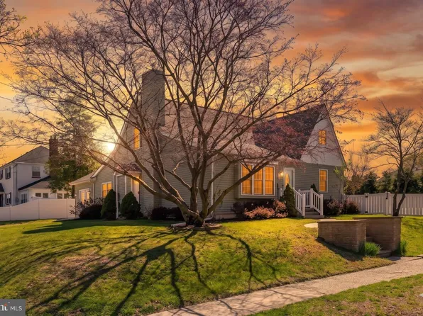 303 Main St, Mantua, NJ 08051
