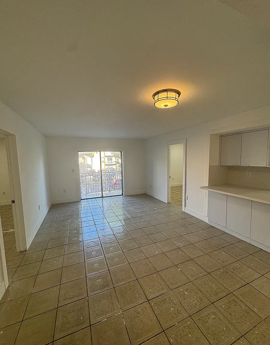 2 bed, $2,000 — Photo 4