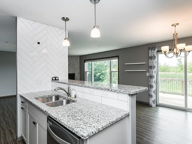 2162 Sparrow Pl SE — Photo 6