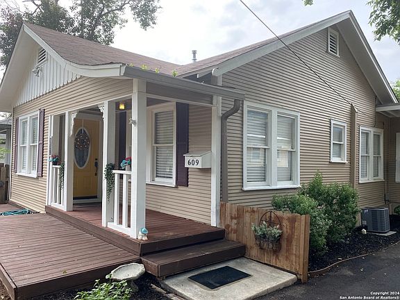 2nd image of 609 W HOLLYWOOD