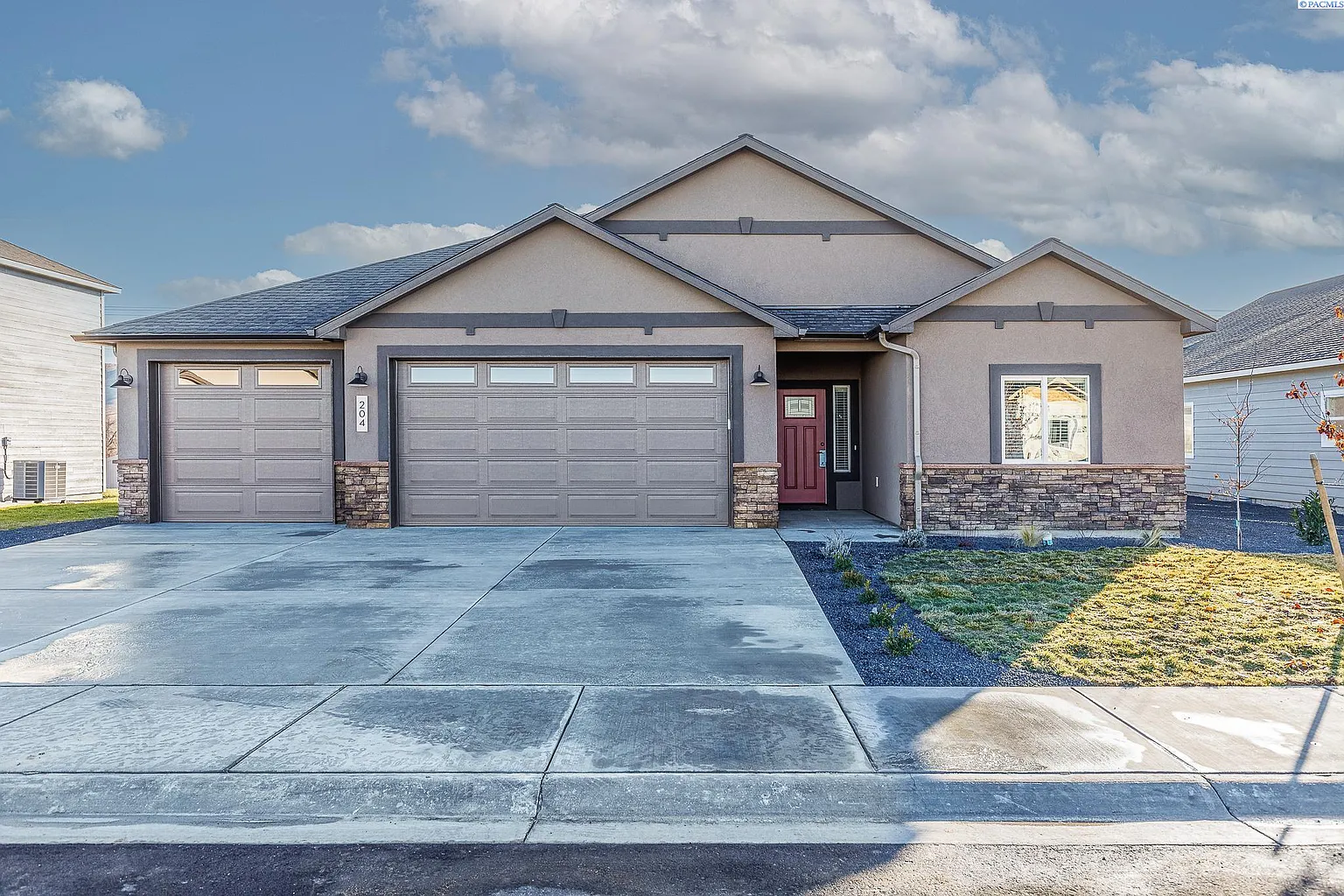 204 Bratton St photo 1