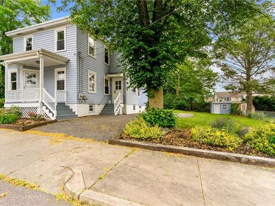 40 Charlton Ave, Pawtucket, RI, 02860