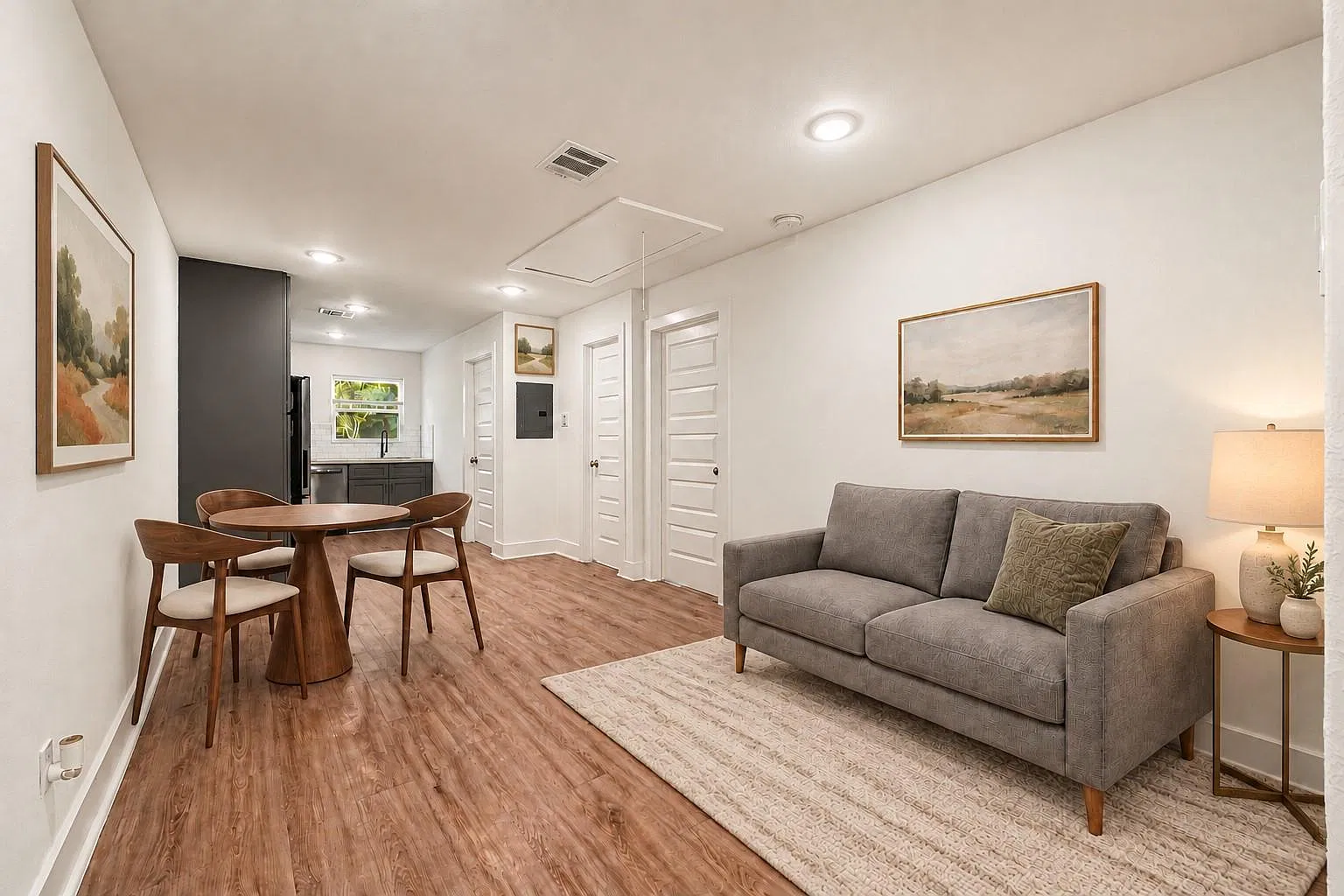 3 bed, 2.0 bath, 920 sqft, $1,785 — Photo 1