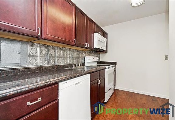 2nd image of 1 E University Pkwy Unit 206