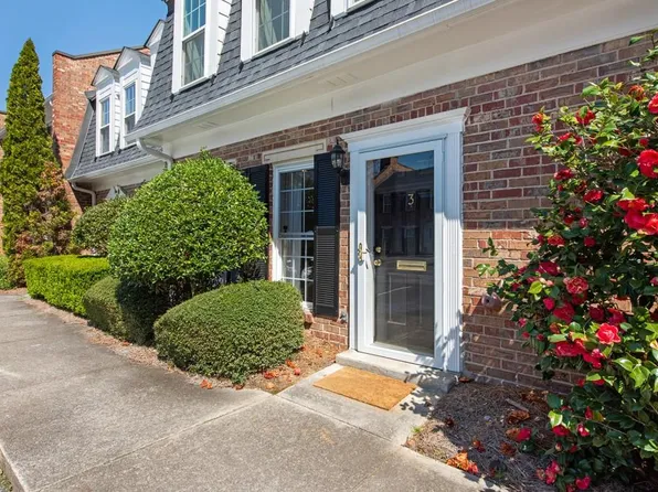 3 Surry County Pl NW, Atlanta, GA 30318