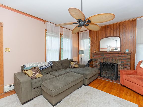 5th image of 2 Croswell St