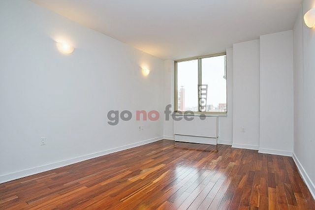 1st image of 454 Manhattan Ave APT 8J