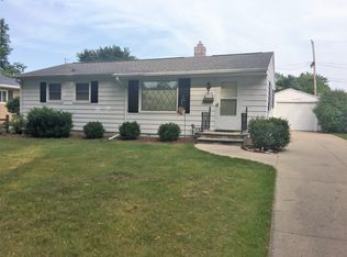 1613 Jay Ln, Green Bay, WI 54304
