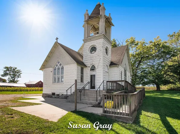 4510 32nd St, Dorr, MI 49323