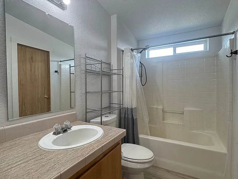 408 Alpine Dr — Photo 10