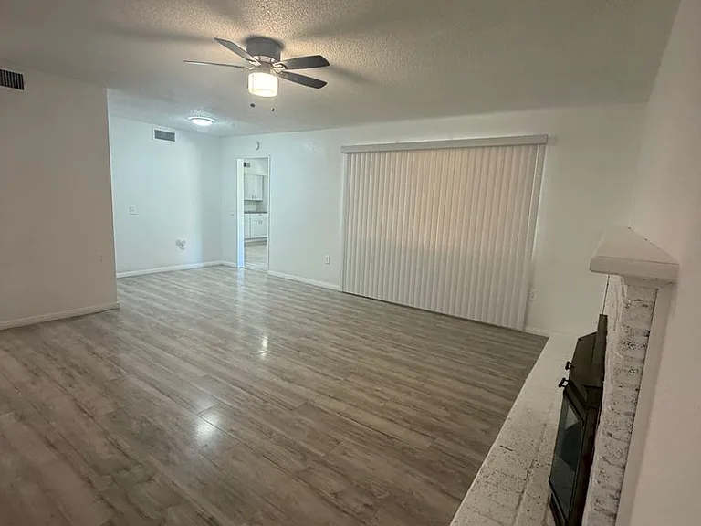 1395 N Pennsylvania Ave — Photo 37