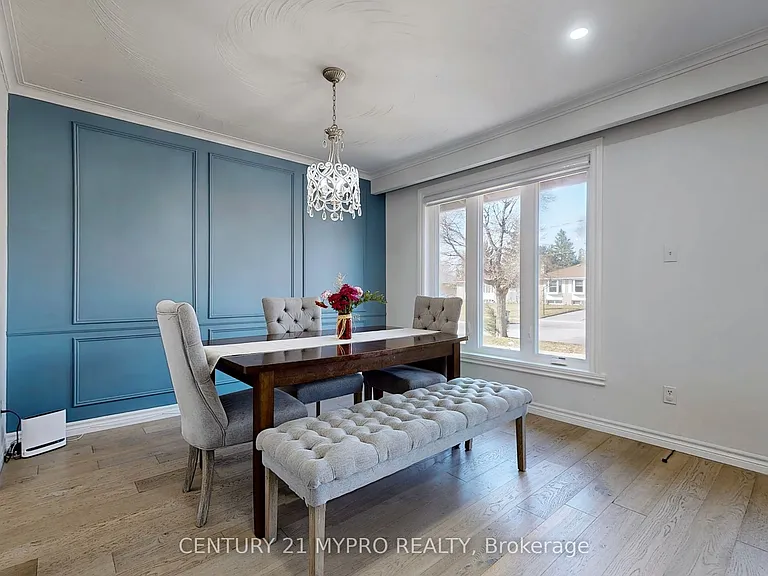 56 Bailey Cres #MAIN — Photo 9