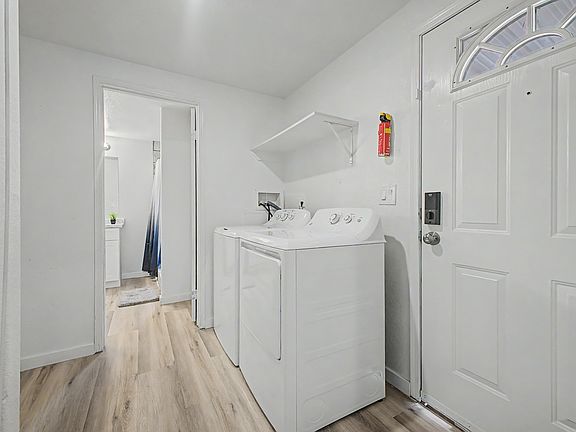 5th image of 2728 W Smoketree St #2
