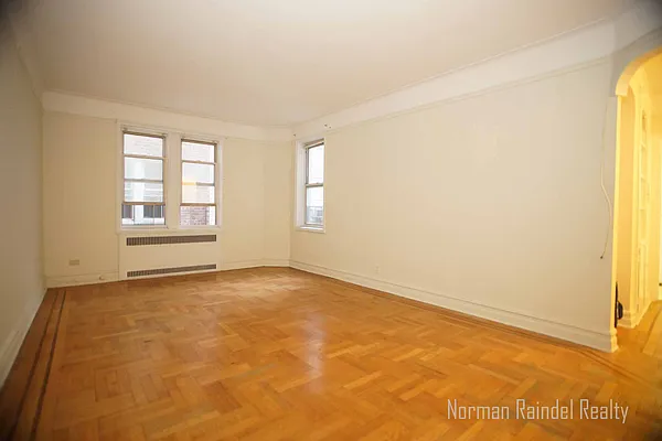 Rented by Norman Raindel, LREB | media 3