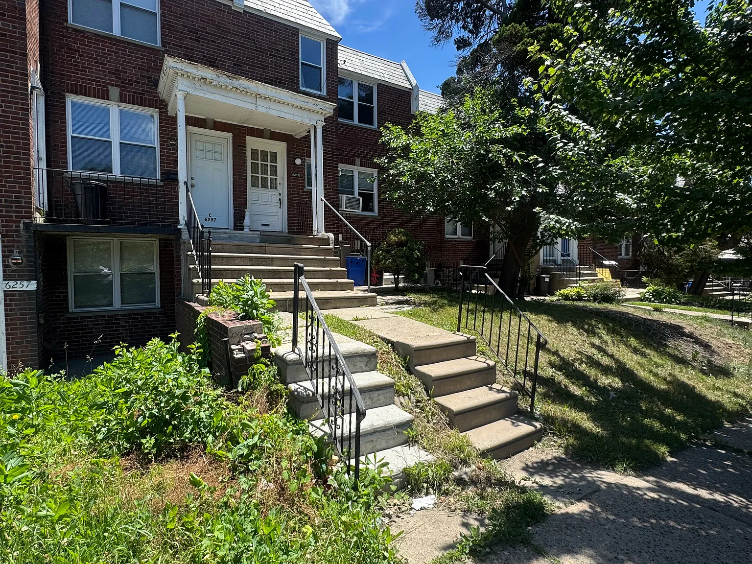2 bed, 700 sqft, $1,200 — Photo 1