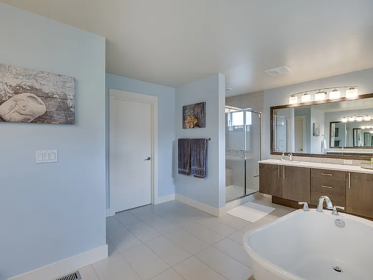 12127 NE 106th Pl — Photo 14