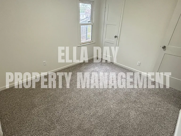 550 N Sheridan St — Photo 11
