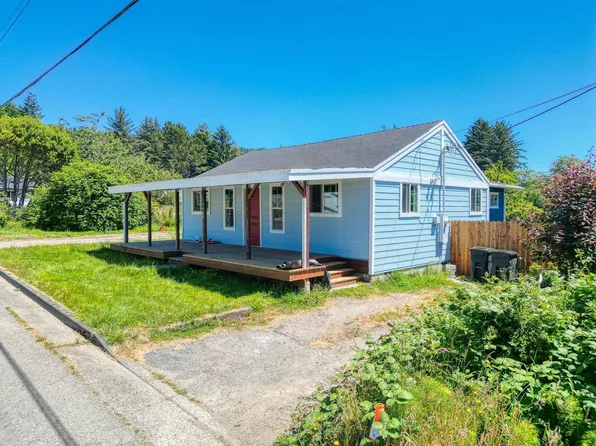 2439 Hodge Ave, Crescent City, CA 95531