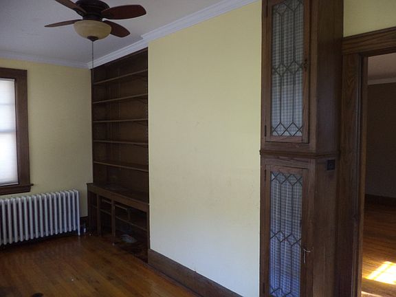 sunroom/den built ins