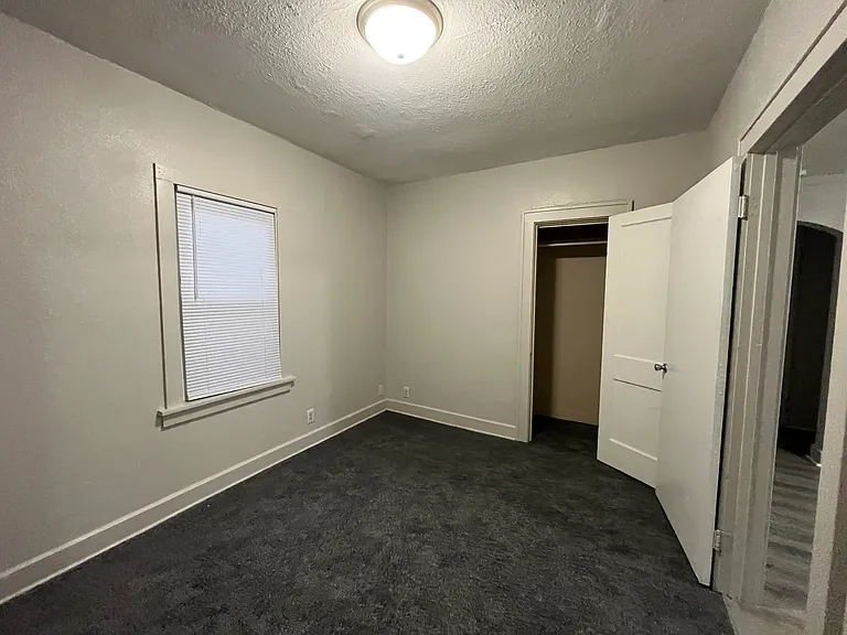 1600 S Franklin St — Photo 10