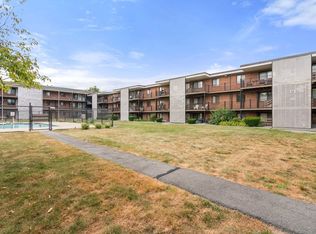 17 Arizona Ter APT 8, Arlington, MA 02474