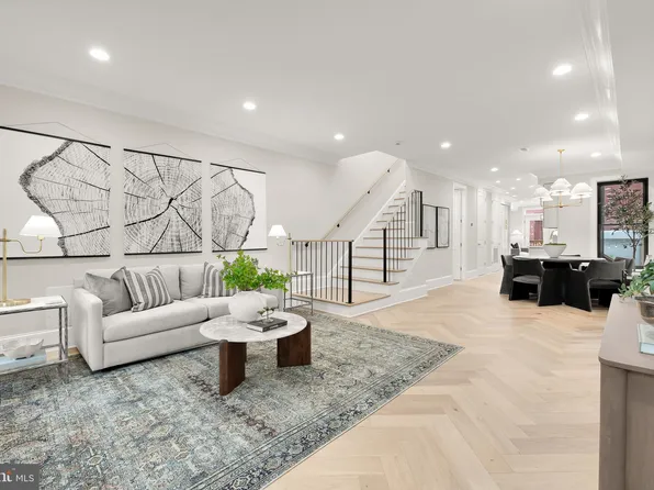 915 10th St NE, Washington, DC 20002