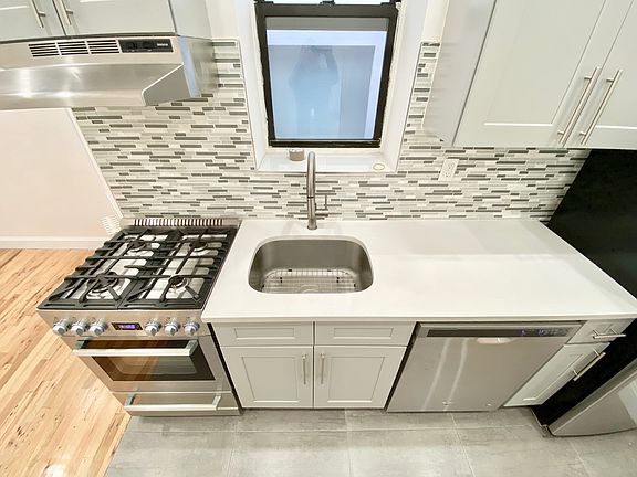5th image of 199 Bridge St #3E