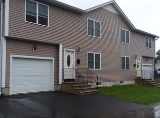 141 Pendexter Ave, Chicopee, MA 01013