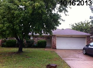 6306 Walnut Springs Dr, Arlington, TX 76001