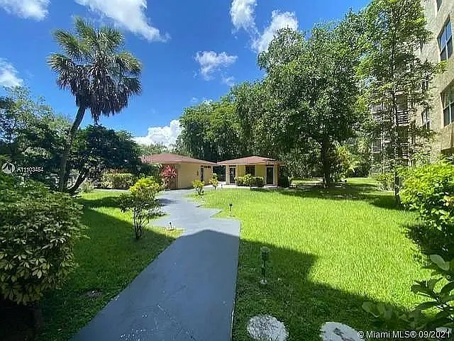 17830 W Dixie Hwy — Photo 22