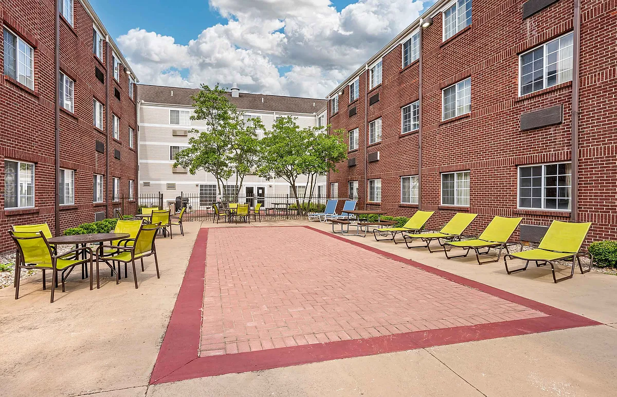 Exterior - Cincinnati - Blue Ash -Reed Hartman