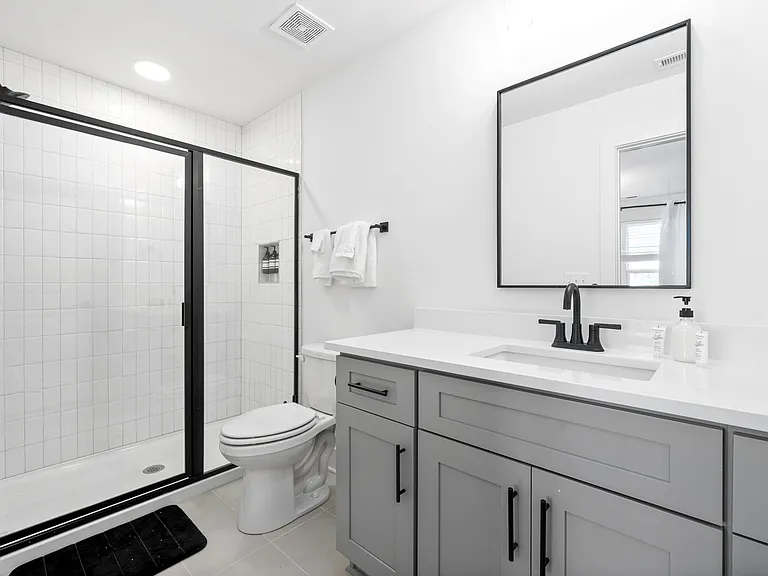 700 N Dupont Ave #322 — Photo 9