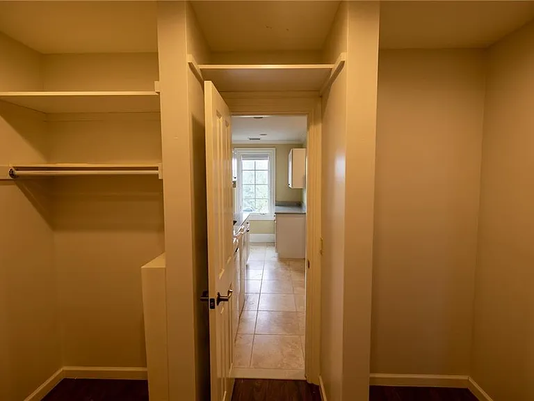 945 Westminster St #2 — Photo 27