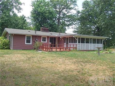 4th image of 28 N Overton Ave