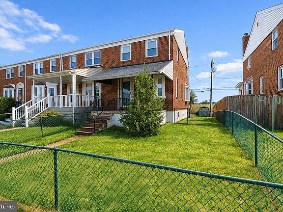 3rd image of 1915 Quentin Rd