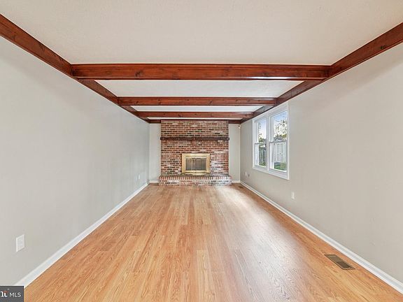 2nd image of 9401 Daysville Ave