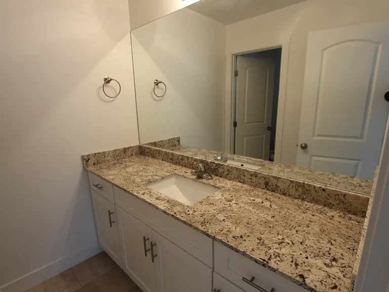 11880 Pegasus Rd — Photo 15