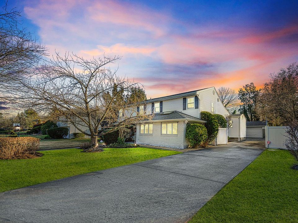 1st image of 62 Birchwood Park Drive