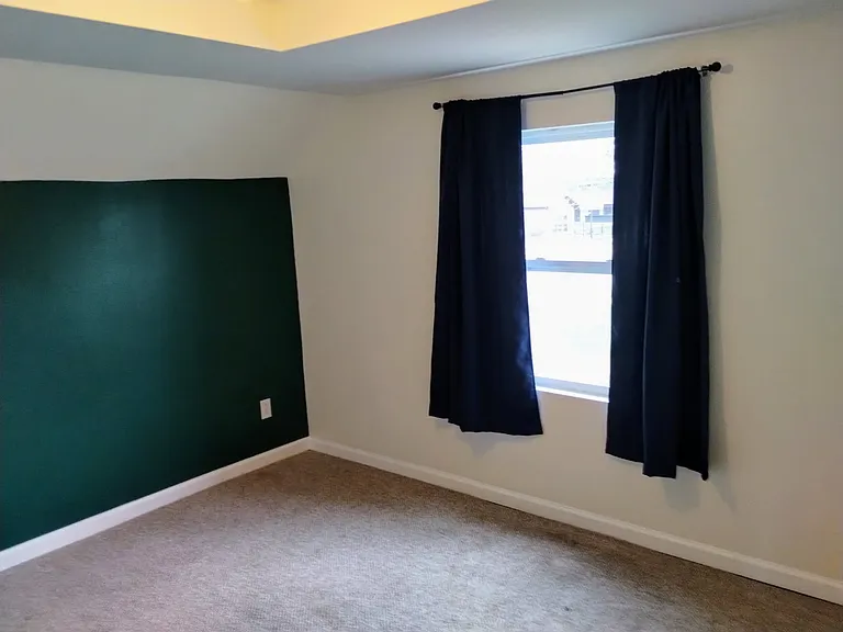 Upstairs smalled bedroom