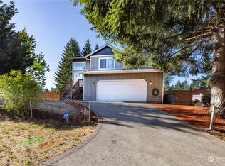 12801 Ridge Cir E, Bonney Lake, WA 98391