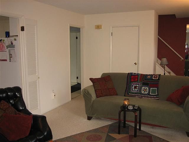 1st image of 21 Acorn Ave