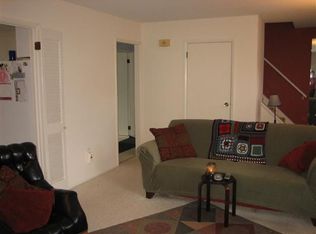 21 Acorn Ave, Clifton Park, NY