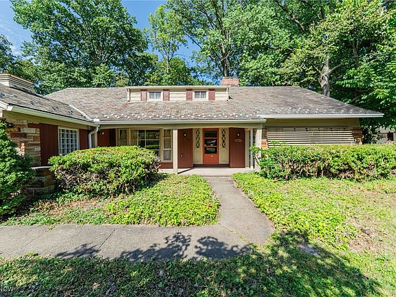 3rd image of 3153 Eastwick Dr