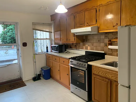 Rented by Voro, LLC | media 1