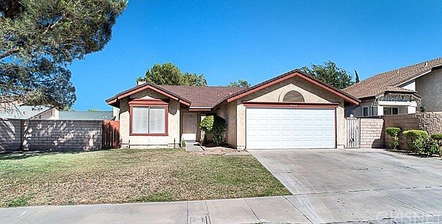1st image of 36962 Desert Willow Dr