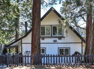 24833 Matterhorn Ct, Crestline, CA 92325